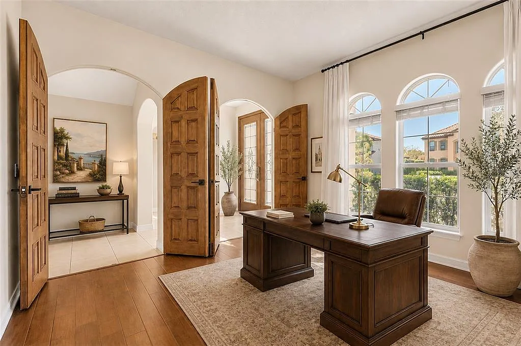4 bed, 4.0 bath, 3091 sqft, $4,650 — Photo 3