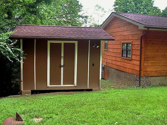 Storage building 2