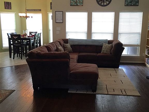 3rd image of 5120 Canyon Cir