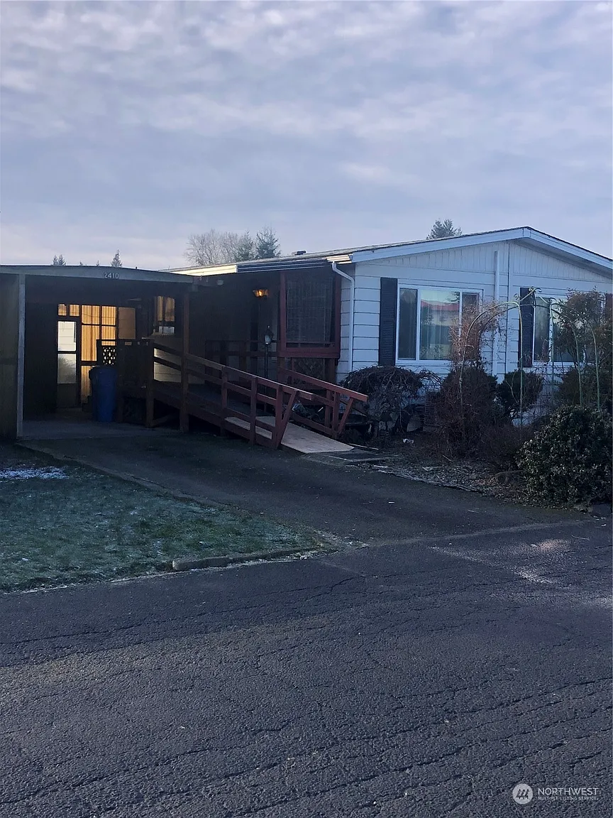 2410 Leisure Lane photo 1
