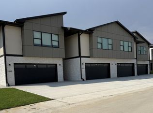 1410 NE Hope Cir, Grimes, IA 50111