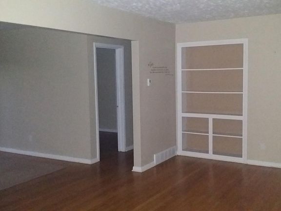 3rd image of 17288 Greenbrier Dr