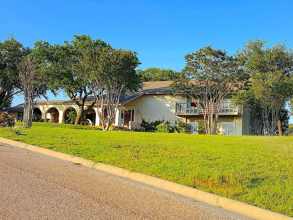 1st image of 4605 Water Oak Dr