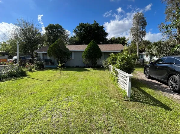 556-556 New York Dr #554, Fort Myers, FL 33905