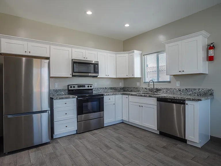 1358 N Apache Dr #1 — Photo 43