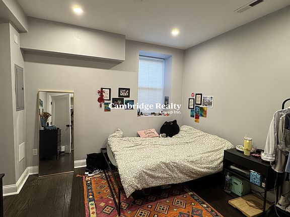 4th image of 7 Strathmore Rd #T