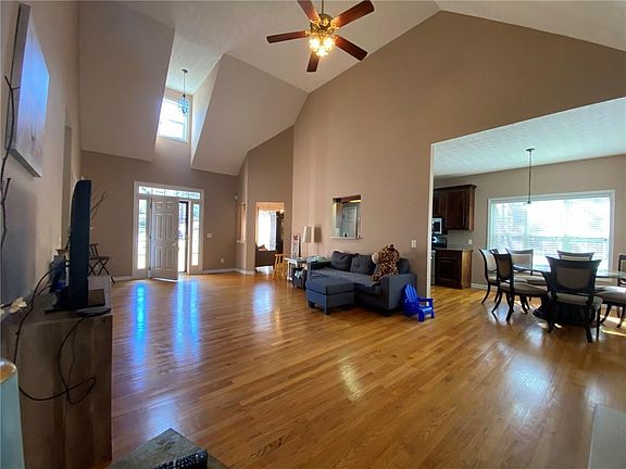 5th image of 2460 River Place Xing