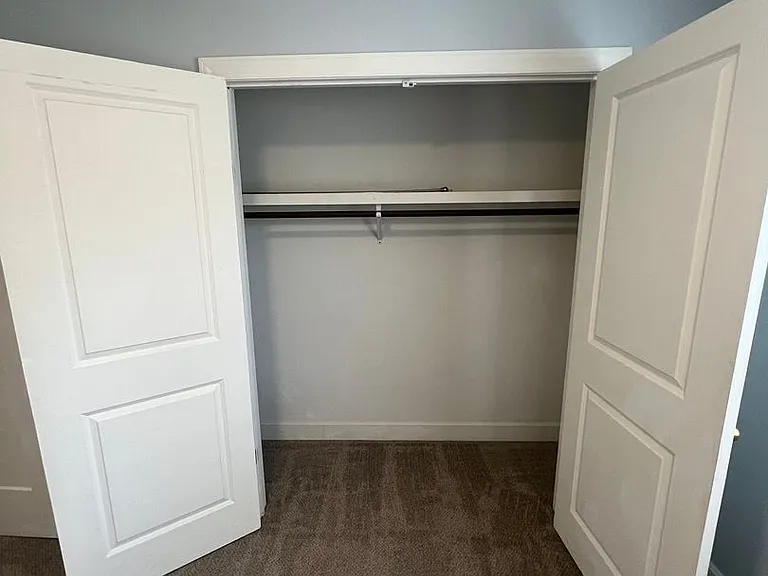 804 N Oak St — Photo 12