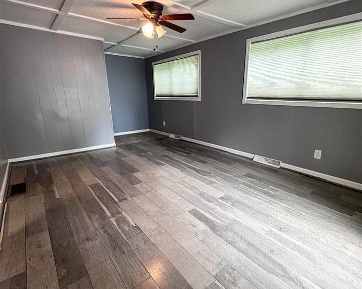 625 N Main St — Photo 16