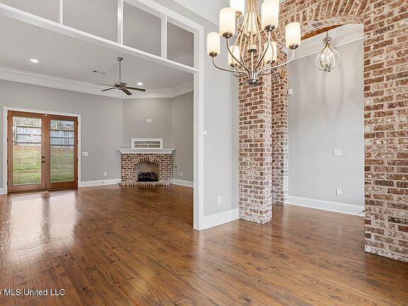 4th image of 107 Speers Valley Rd