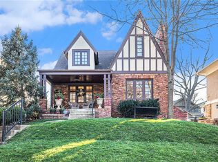 25 W 52nd St, Kansas City, MO 64112