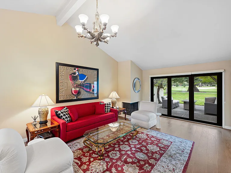 33 Fairway Dr — Photo 17