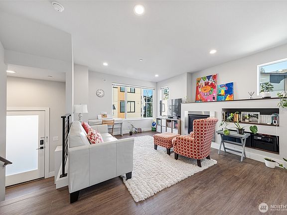 4th image of 508 Heron Walk SE