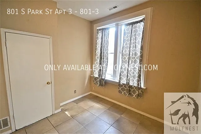 801 S Park St #3 — Photo 6