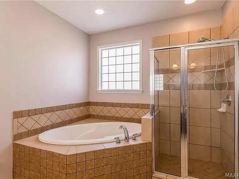 9217 Springwood Ct — Photo 34