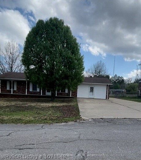 1st image of 39 Alpine Dr