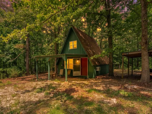 17 Mary Dr, Hardy, AR 72542