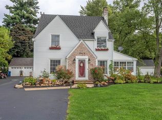 1912 Grafton Rd, Elyria, OH 44035