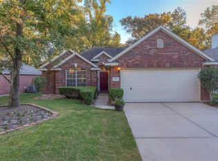 15 Wintergrass Pl, Spring, TX 77382