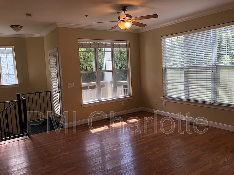 6710 Mallard Park Dr #8 — Photo 6