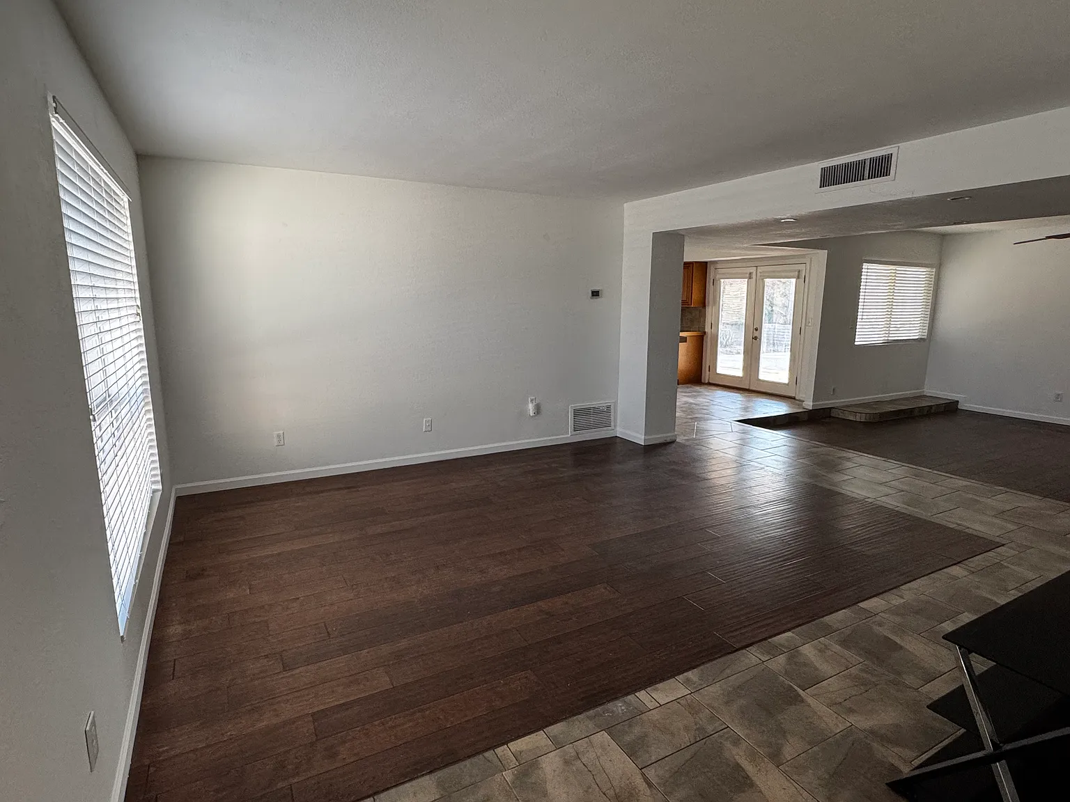 3 bed, 1634 sqft, $3,495 — Photo 4