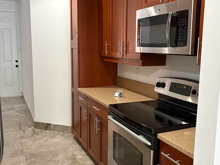 1344 SW 2nd Ct #1344 — Photo 7