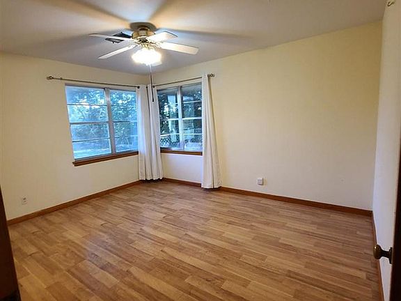4th image of 2536 Crescent Dr