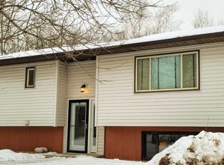 921 Woodland Dr, Moose Lake, MN 55767