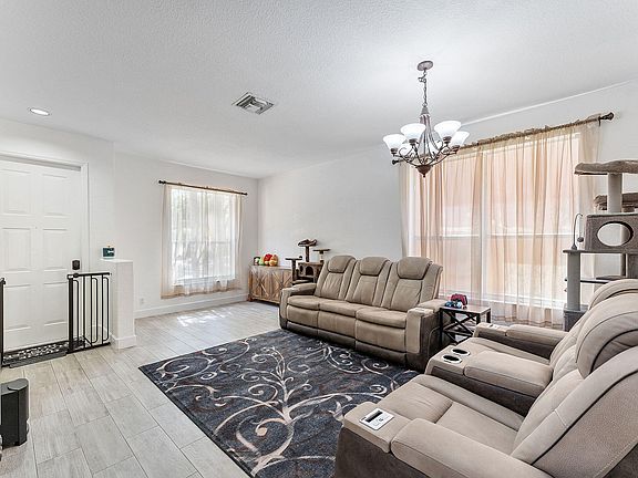 3rd image of 4123 Lake Tahoe Circle