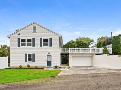 99 Pond Hill Road, North Haven, CT, 06473