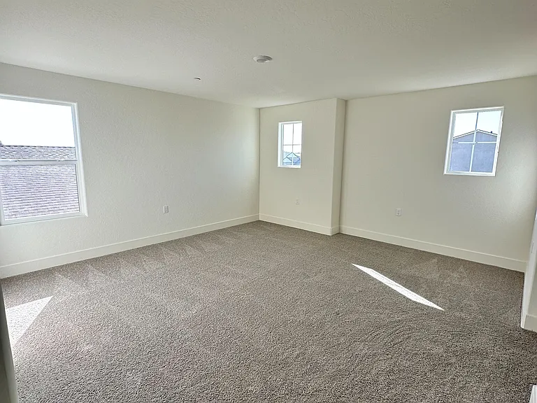 752 Stephanie Dr #2 — Photo 13