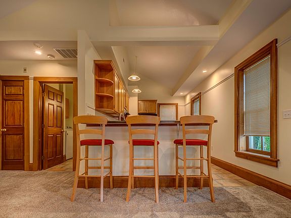 5th image of 1215 W Jefferson Blvd #1/2