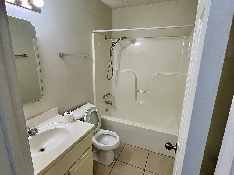 631 Albany St #1 — Photo 17