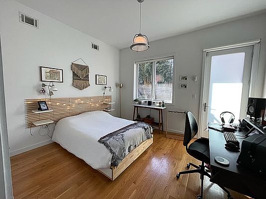 4th image of 338 22nd St