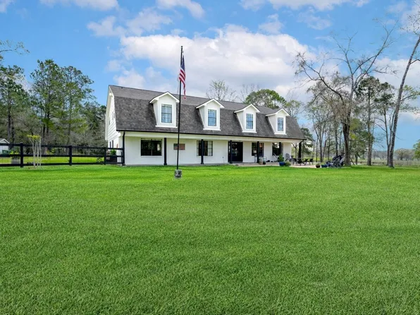 14 Mills Ln, Richards, TX 77873