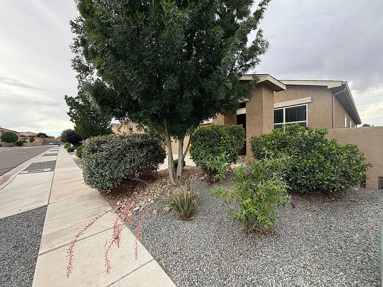 7005 Silver Moon Rd NW — Photo 3