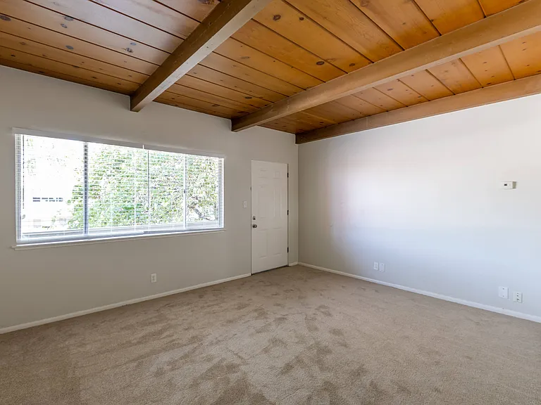 Garden Glen Apartments — Photo 14