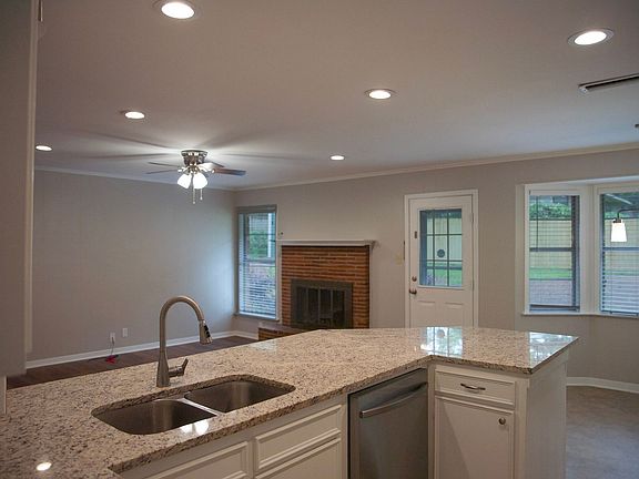 3rd image of 2116 Sterling Dr