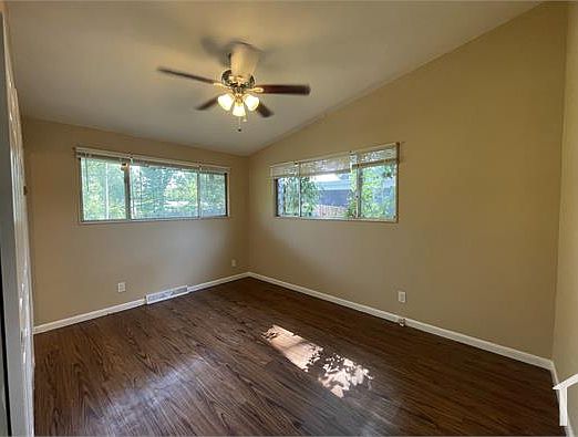 4th image of 10544 Murat Dr