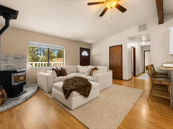 5603 Sierra Springs Dr, Pollock Pines, CA 95726