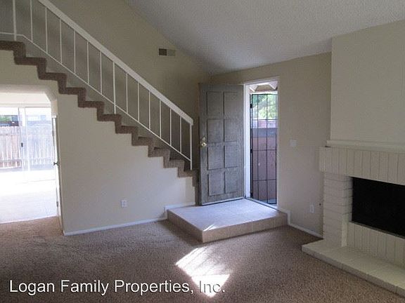 3rd image of 10757 Esmeraldas Dr