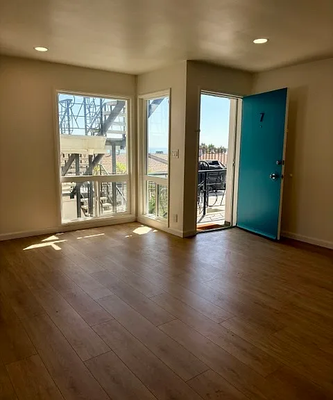 520 Avenida Victoria #7 — Photo 8