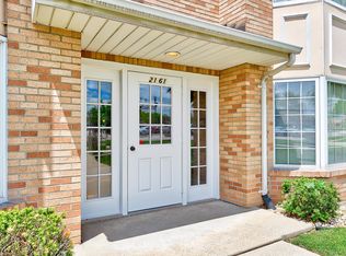 2161 Oak Rd APT 1C, Homewood, IL 60430