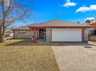 5215 Lynn Rd, Bartlesville, OK 74006