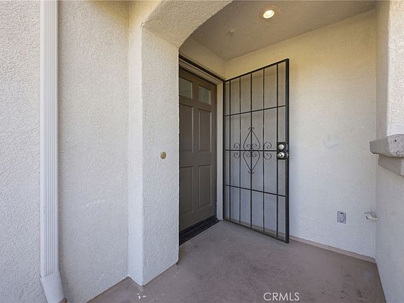 4th image of 157 California Ct
