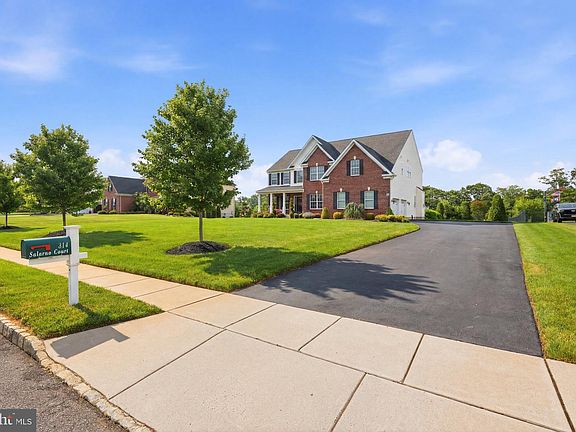 3rd image of 314 Salarno Ct