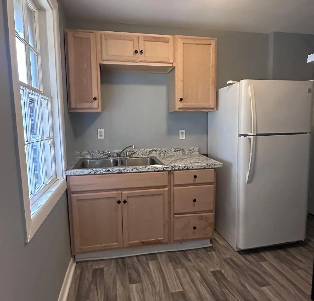 2 bed, $1,075 — Photo 2