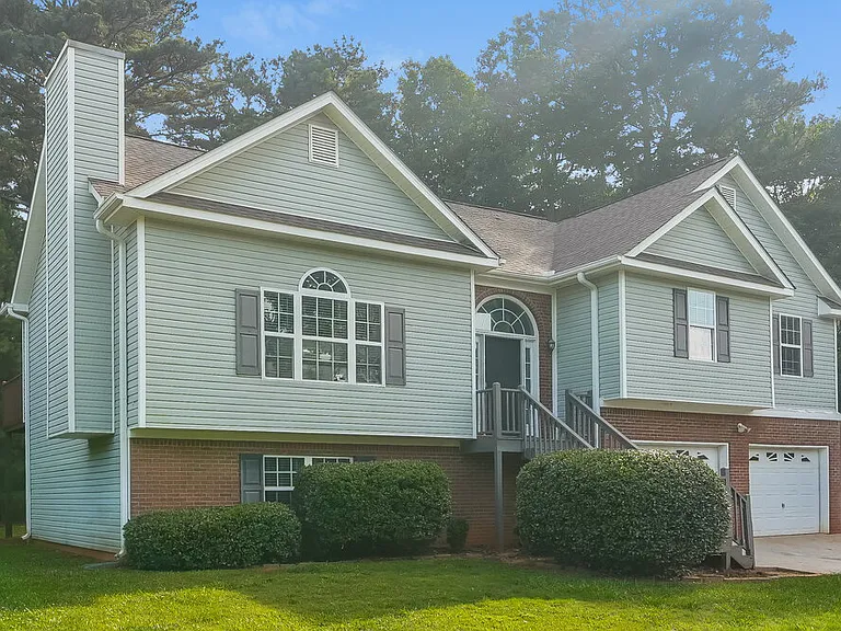124 S Winds Dr — Photo 4