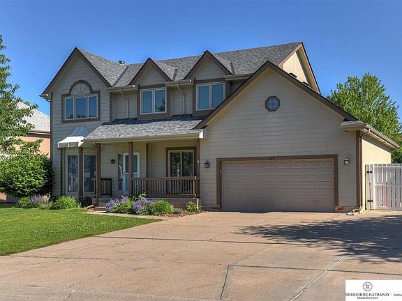 2nd image of 2114 Dana Ln