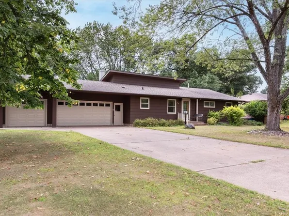 1121 River Heights Rd, Menomonie, WI 54751